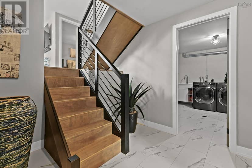 122 Regal Road — photo 39 of 40