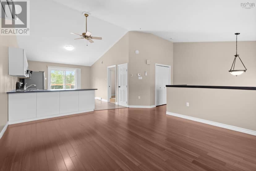 33 Brookview Drive — photo 9 of 31