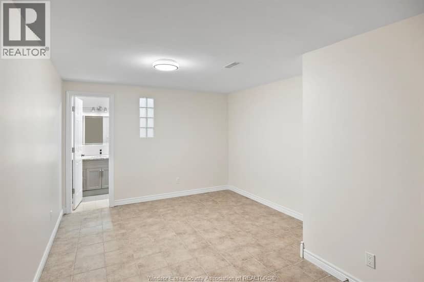15 Fasan CRESCENT — photo 18 of 40