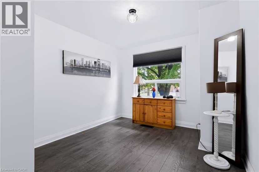703 BRIGHTON Avenue — photo 10 of 40