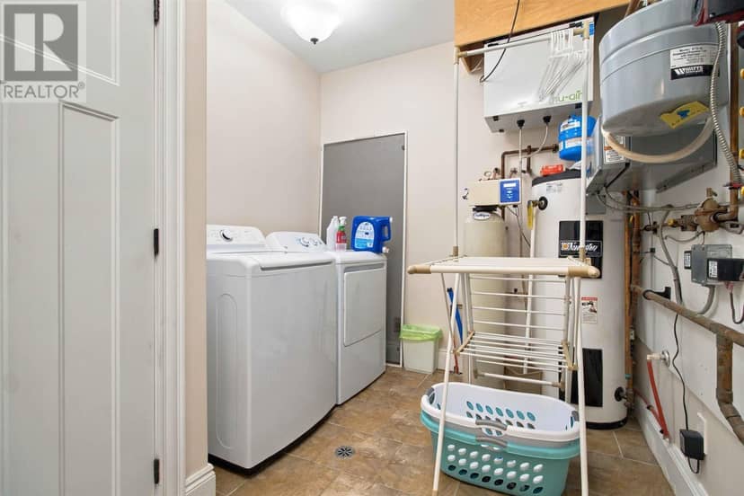 Units A & B 15 Maple Ridge Drive — photo 30 of 40