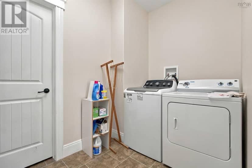 Units A & B 15 Maple Ridge Drive — photo 37 of 40