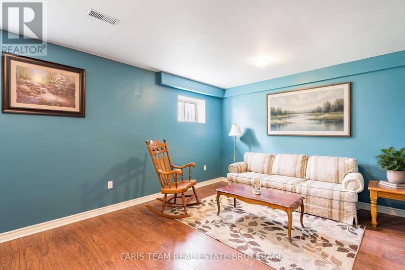 782 Greenwood Crescent — photo 24 of 40