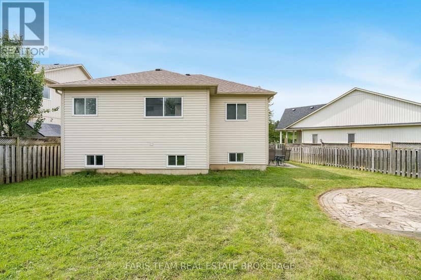 782 Greenwood Crescent — photo 36 of 40