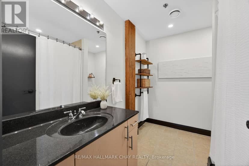 106 - 543 Timothy Street — photo 20 of 33