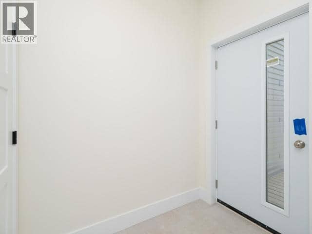 11 Aurora Drive, Whitehorse, photo 3