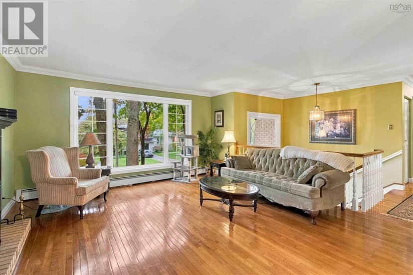 9 Evans Court — photo 8 of 40