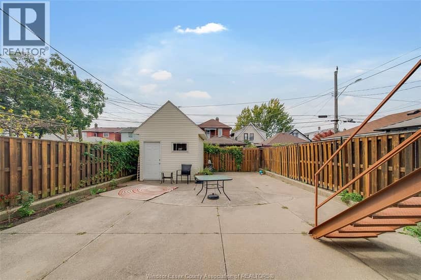 1087 Marentette — photo 33 of 40