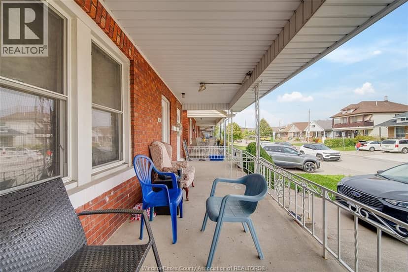 1087 Marentette — photo 4 of 40
