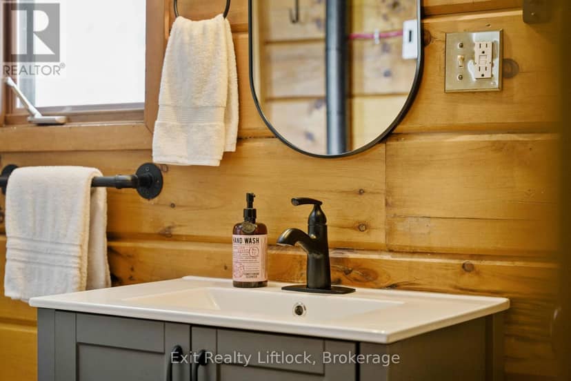 3428 County Rd 620 — photo 15 of 35