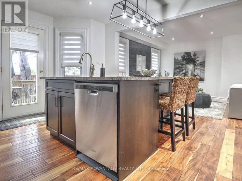 34 - 70 Sunnyside Drive — photo 12 of 40