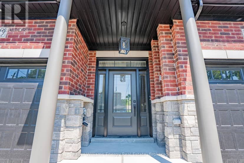127 Hickory Street N, Whitby, photo 3