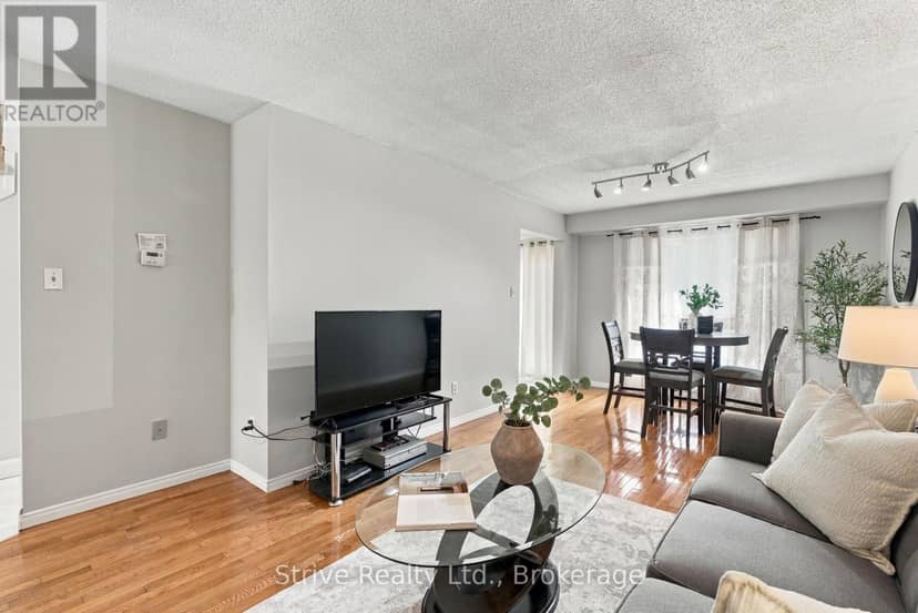 174 - 10 Bassett Boulevard E — photo 10 of 38
