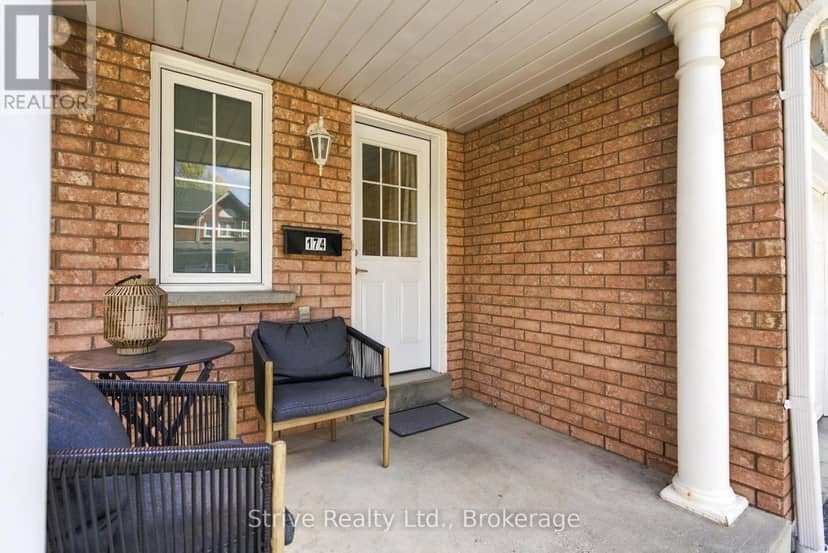 174 - 10 Bassett Boulevard E, Whitby, photo 3