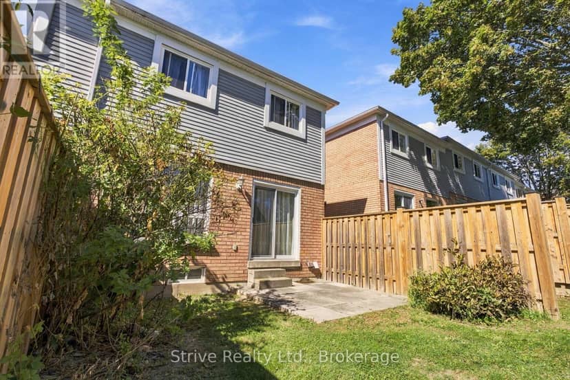174 - 10 Bassett Boulevard E — photo 36 of 38
