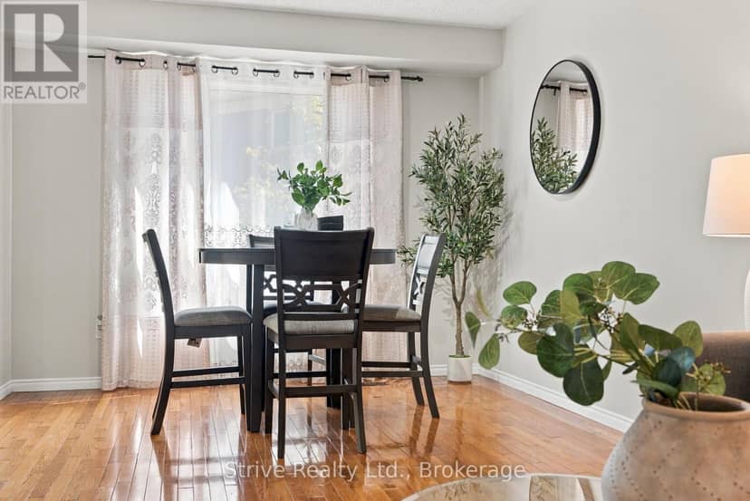 174 - 10 Bassett Boulevard E, Whitby, photo 8