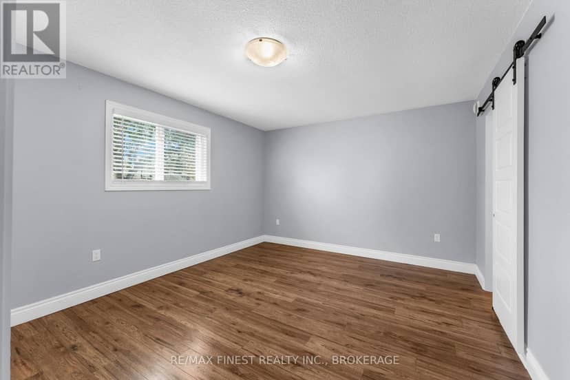 1600A Anne Street — photo 14 of 40
