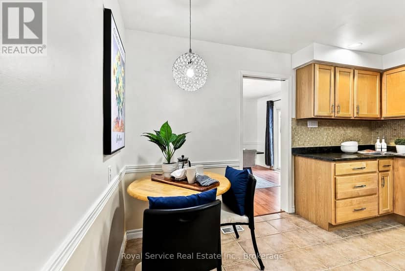 38 Burnham Avenue — photo 21 of 40