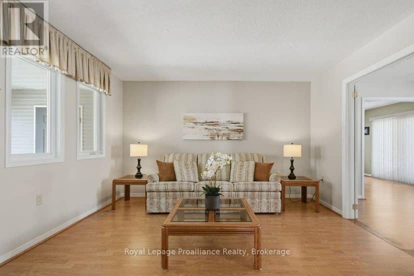 5 Cretney Drive, Prince Edward County, photo 6