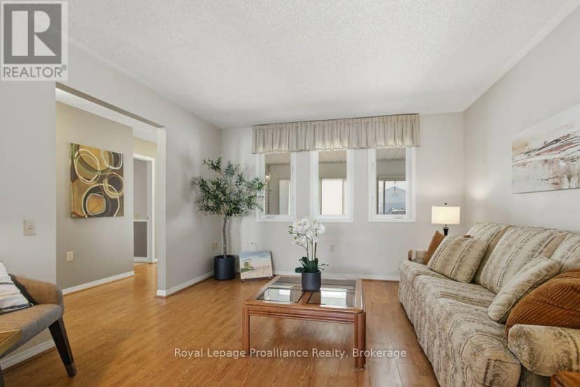 5 Cretney Drive, Prince Edward County, photo 8