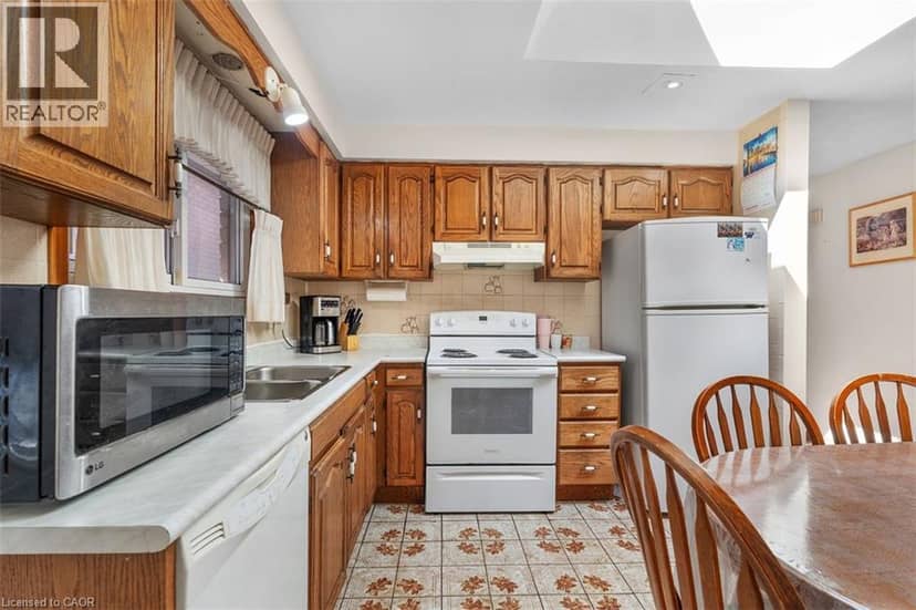 45 JUNIPER Drive, Stoney Creek, photo 7