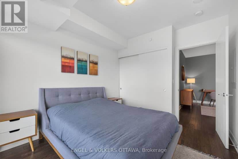 816 - 255 Bay Street — photo 16 of 30
