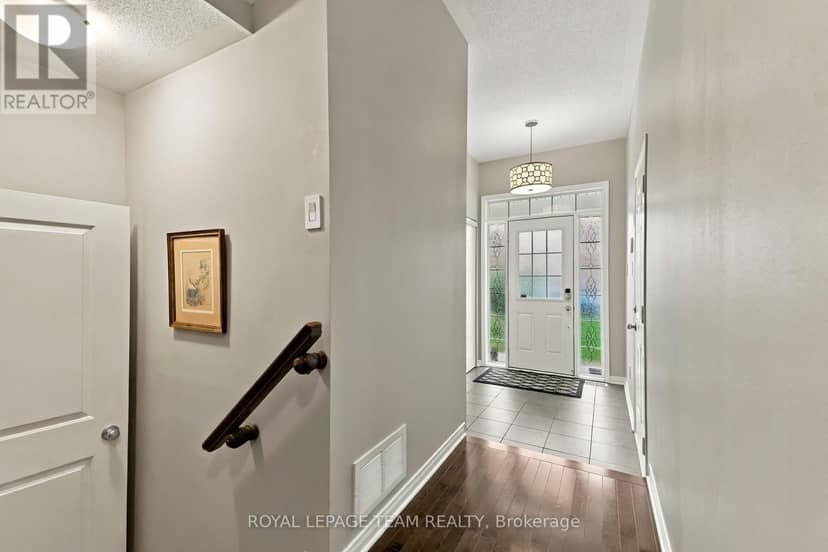 622 Pepperville Crescent — photo 5 of 40