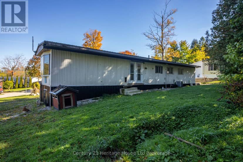 3 Albert - 596101 59 Highway — photo 10 of 11