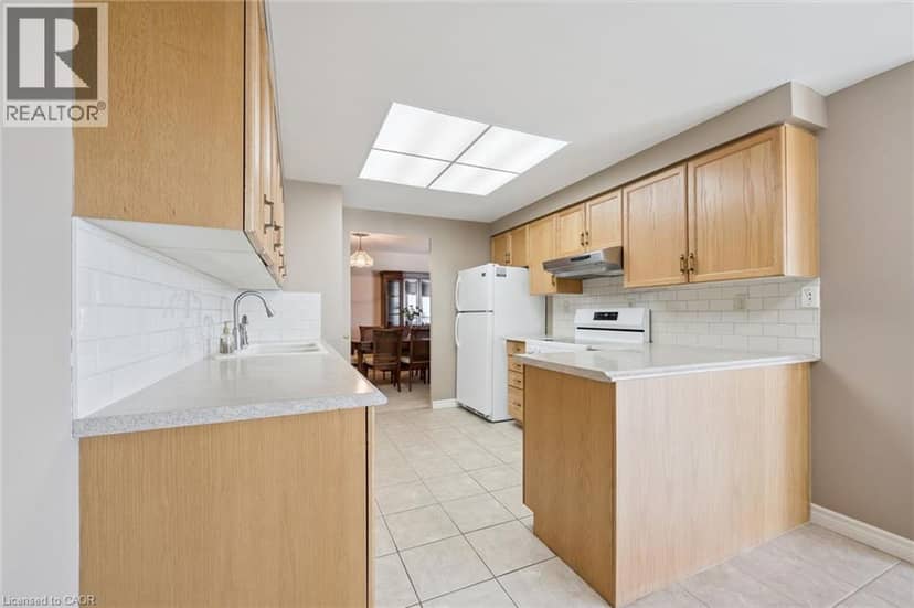 265 WESTCOURT Place Unit# PH04 — photo 21 of 40