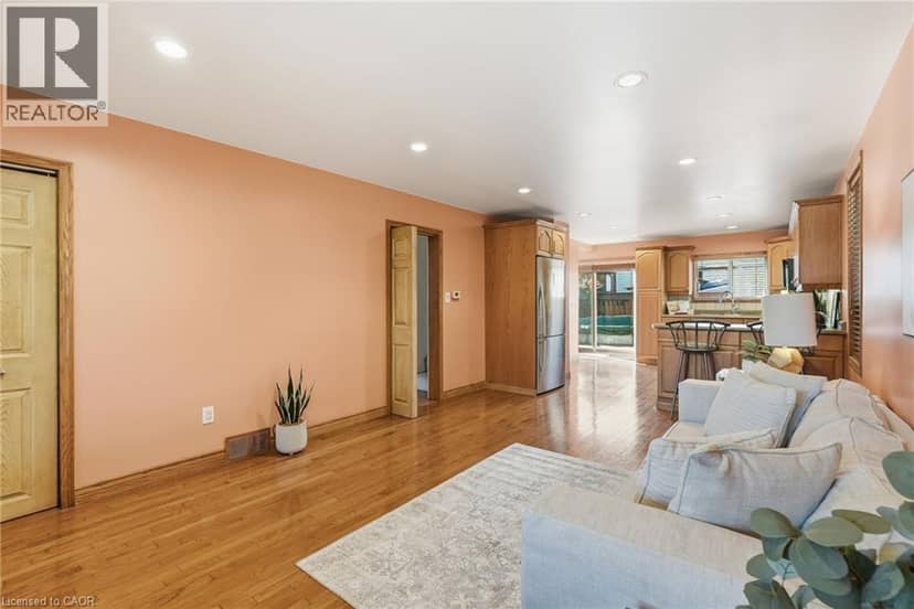 42 DALHOUSIE Avenue — photo 10 of 40