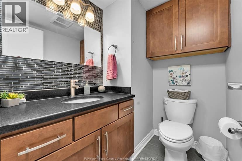 8591 RIVERSIDE DRIVE East Unit# 308 — photo 28 of 40