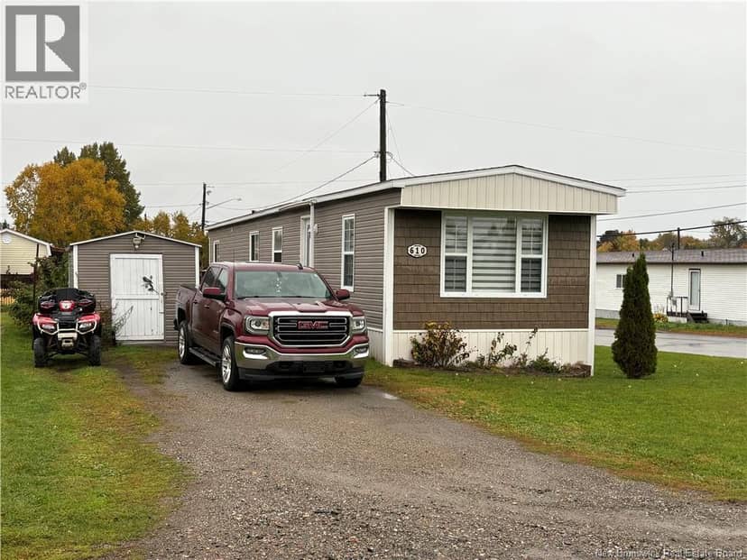 610 College Street, Bathurst