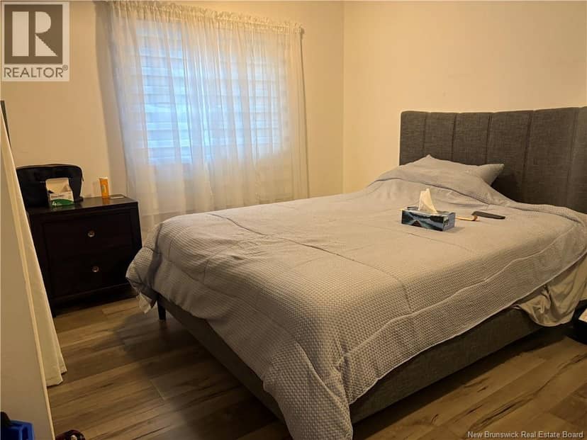 610 College Street, Bathurst, photo 6