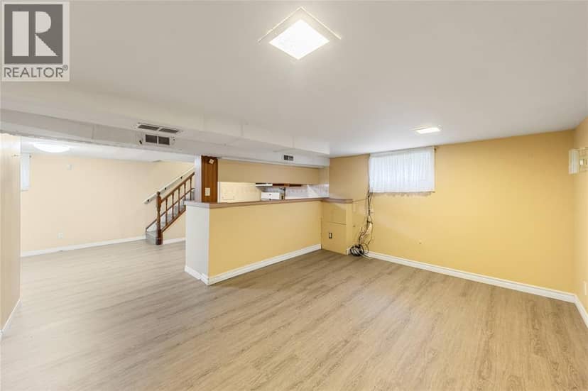 748 Alexander STREET — photo 20 of 25