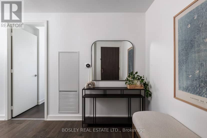 1702 - 185 Roehampton Avenue, Toronto, photo 2