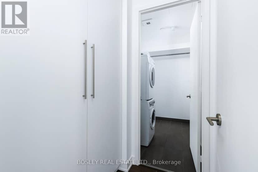 1702 - 185 Roehampton Avenue — photo 38 of 40