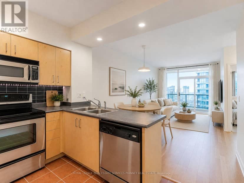 2806 - 219 Fort York Boulevard — photo 7 of 31