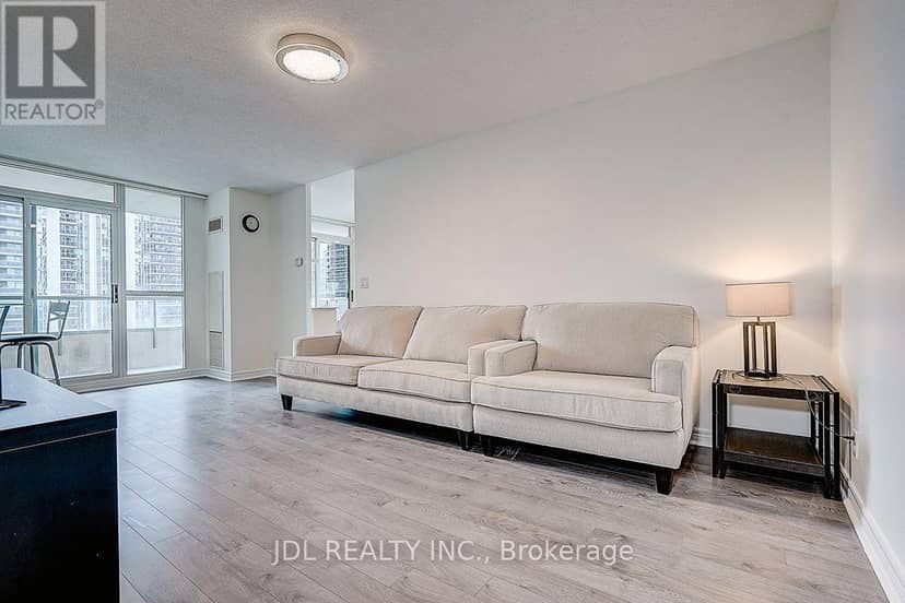 1202 - 23 Hollywood Avenue — photo 7 of 32