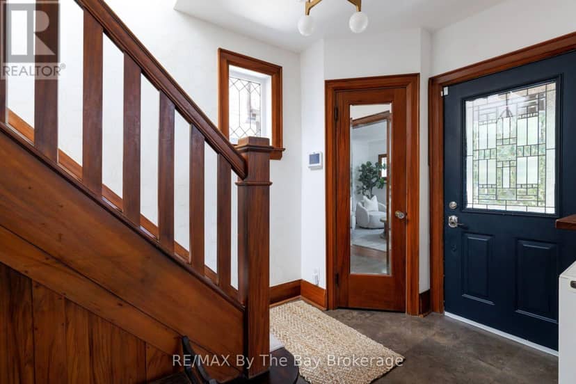 44 Rambert Crescent — photo 17 of 40