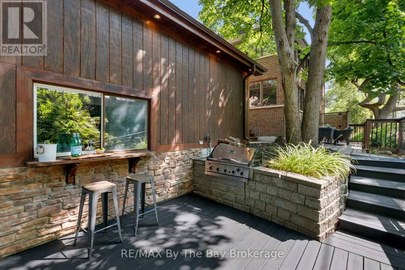 44 Rambert Crescent — photo 34 of 40