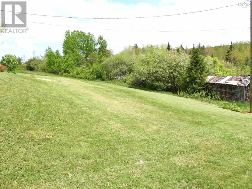 195 Lake Ramsay Road — photo 9 of 28