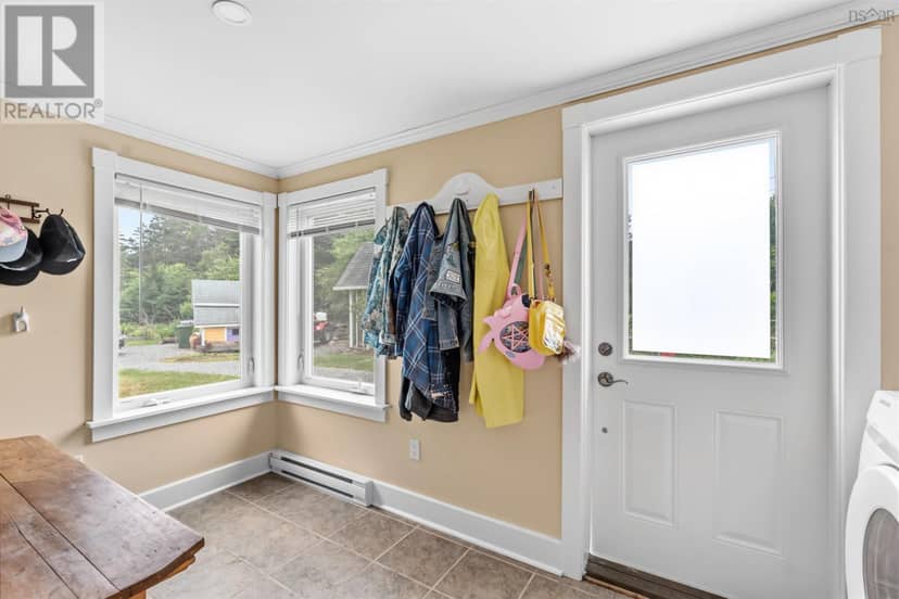 1127 Feltzen South Road — photo 14 of 40