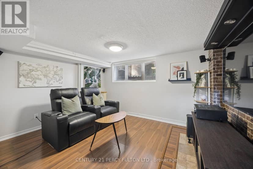 58B - 740 Kennedy Road — photo 18 of 25