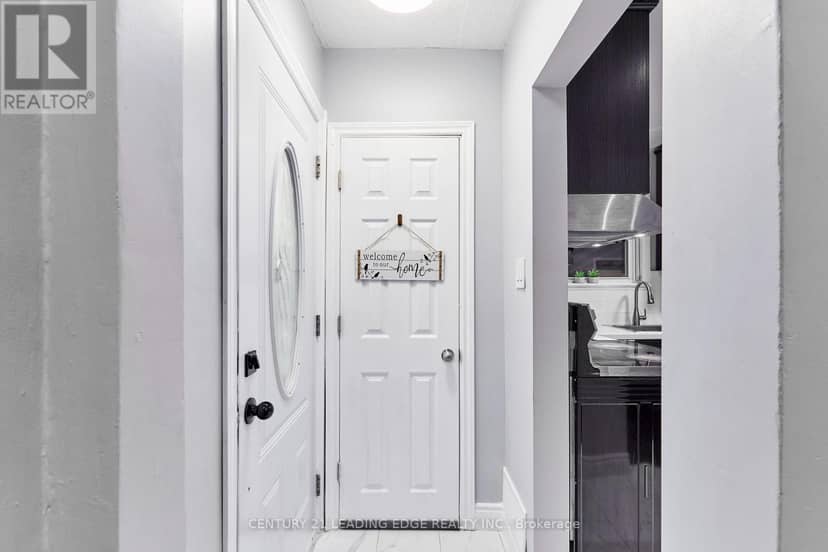 16 McCowan Road, Toronto, photo 5