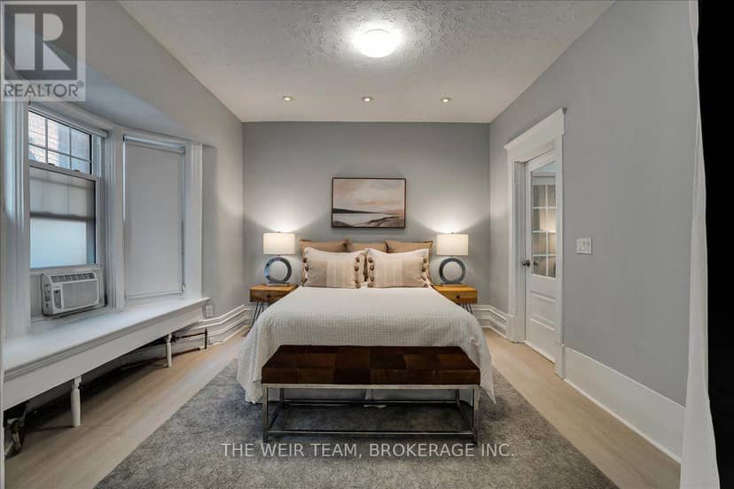 1394 Queen Street E, Toronto, photo 6