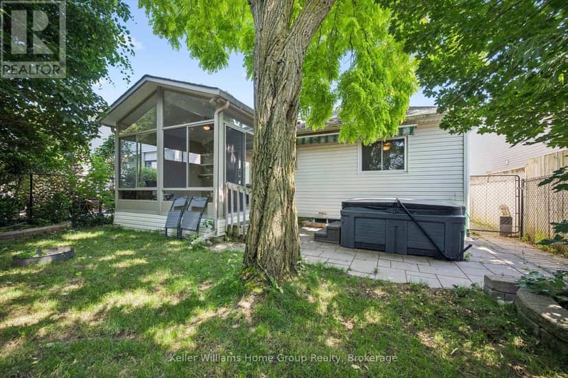 28 Peglar Crescent — photo 37 of 37