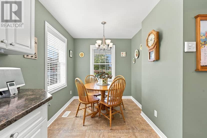 407 Warren Street — photo 17 of 40