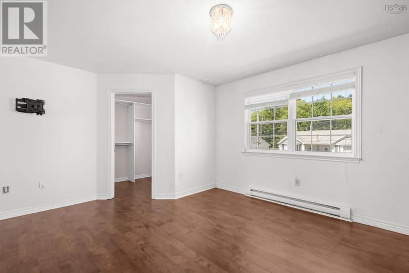 31 Hewer Crescent — photo 18 of 35