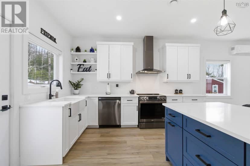 30 Cove Road — photo 14 of 39