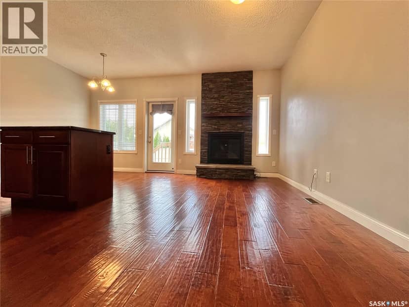 38 McKenzie LANE, White City, photo 7